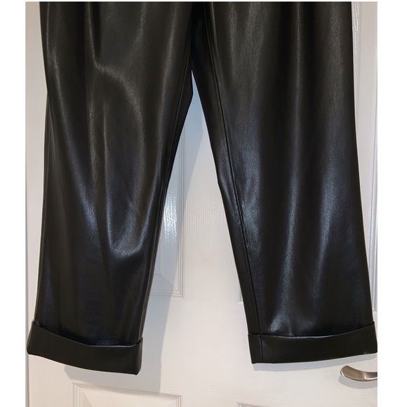 Alice & Olivia Liliana Cuff Paperbag Pants –– NWT - Picture 8 of 17